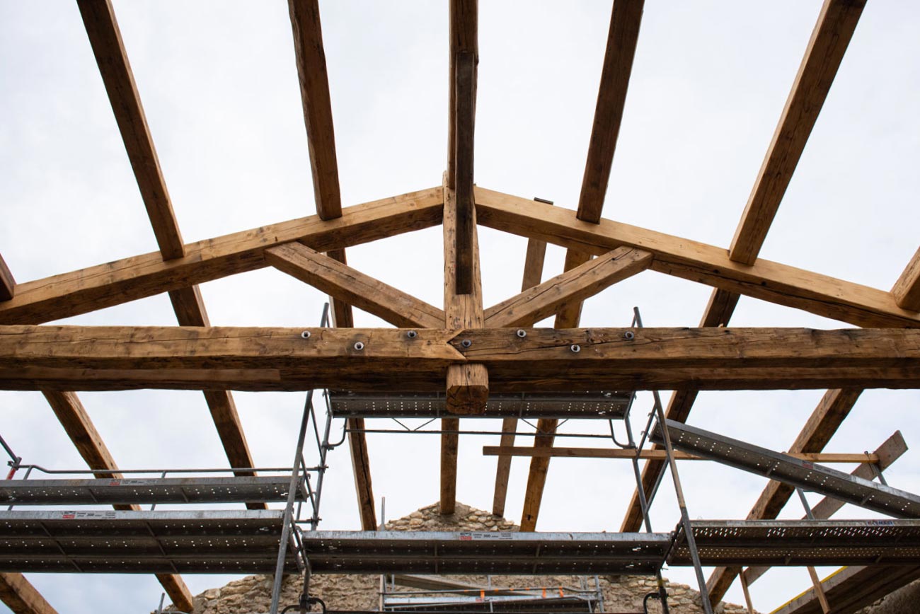 Maçon à Saint-Rémy-de-Provence réalisant des travaux de maçonnerie