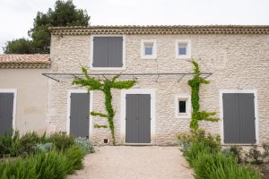 Maçon à Saint-Rémy-de-Provence réalisant des travaux de maçonnerie